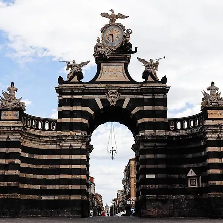Le Capocce Del 900 Appartament * Catania
